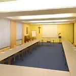 Hotel Christkoenigshaus 2*