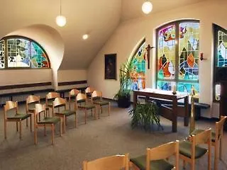 ホテル Christkoenigshaus 2*